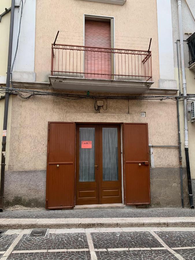 הוילה Ascoli Satriano Casa Vacanze Umberto I מראה חיצוני תמונה